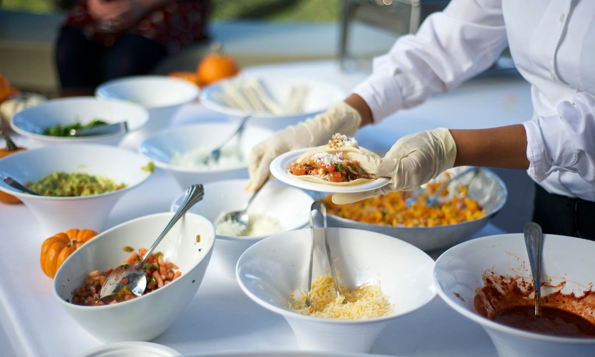 Caterers For Housewarming (Griha Pravesh) in Gaur City Noida